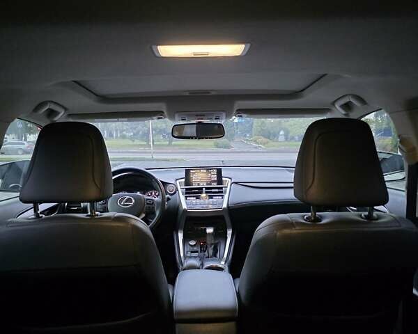 Сірий Лексус НХ, об'ємом двигуна 2 л та пробігом 104 тис. км за 18999 $, фото 30 на Automoto.ua