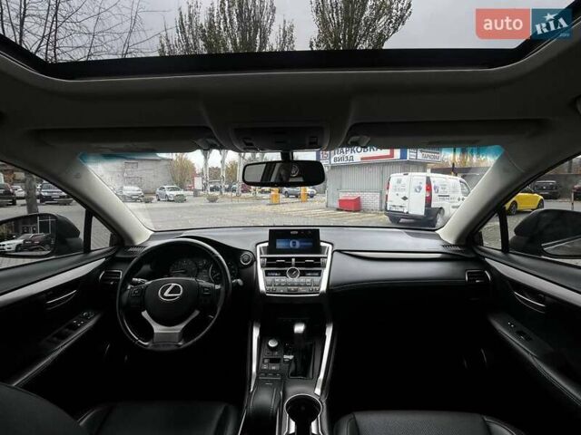 Серый Лексус НХ, объемом двигателя 2 л и пробегом 137 тыс. км за 17800 $, фото 18 на Automoto.ua