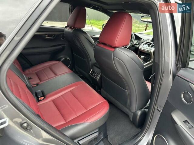 Сірий Лексус НХ, об'ємом двигуна 2 л та пробігом 154 тис. км за 28900 $, фото 27 на Automoto.ua