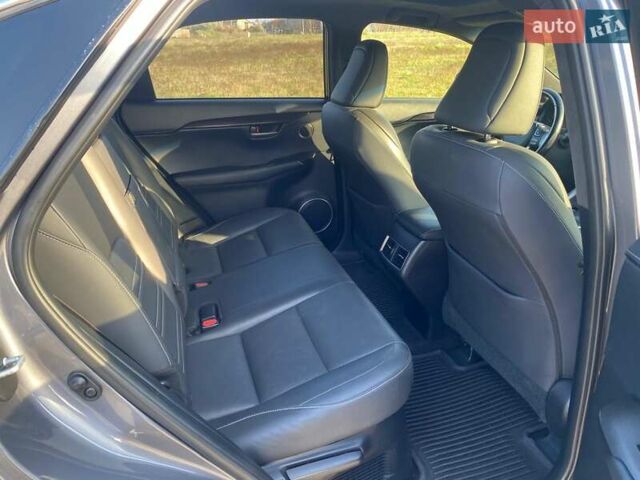 Серый Лексус НХ, объемом двигателя 2 л и пробегом 150 тыс. км за 21500 $, фото 17 на Automoto.ua