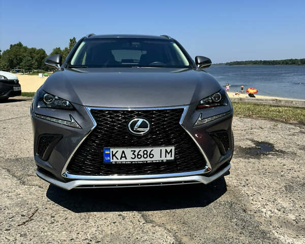 Сірий Лексус НХ, об'ємом двигуна 2 л та пробігом 137 тис. км за 21500 $, фото 4 на Automoto.ua