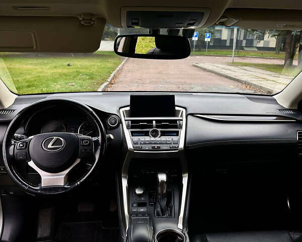Лексус НХ 2015 у Житомирі на Automoto.ua Сірий Лексус НХ, об'ємом двигуна 2 л та пробігом 117 тис. км за 22900 $, фото 9 на Automoto.ua