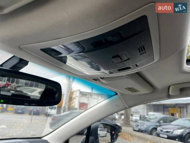 Серый Лексус НХ, объемом двигателя 2 л и пробегом 137 тыс. км за 17800 $, фото 28 на Automoto.ua