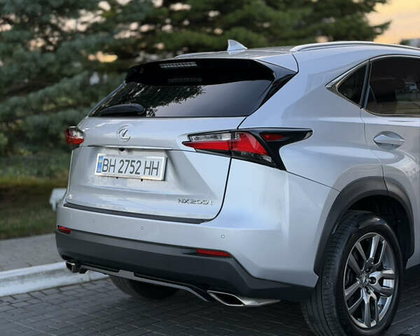 Сірий Лексус НХ, об'ємом двигуна 2 л та пробігом 105 тис. км за 22000 $, фото 26 на Automoto.ua