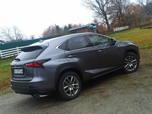 Серый Лексус НХ, объемом двигателя 2 л и пробегом 160 тыс. км за 23000 $, фото 3 на Automoto.ua