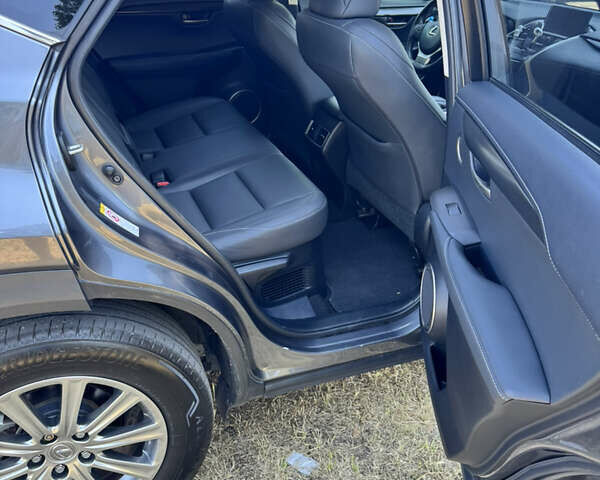 Сірий Лексус НХ, об'ємом двигуна 2 л та пробігом 137 тис. км за 21500 $, фото 14 на Automoto.ua