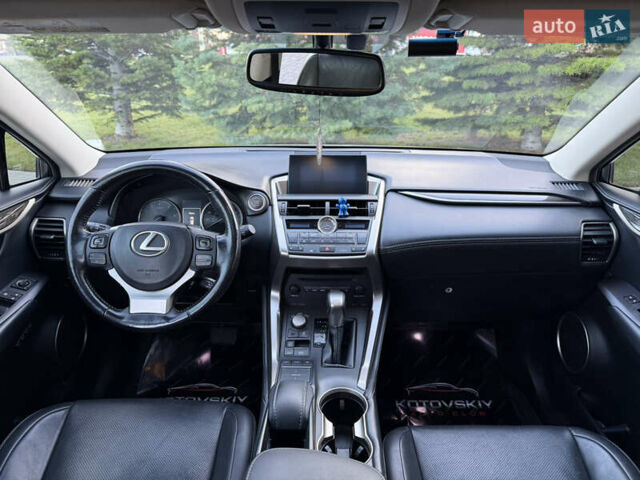 Сірий Лексус НХ, об'ємом двигуна 2 л та пробігом 105 тис. км за 22000 $, фото 8 на Automoto.ua