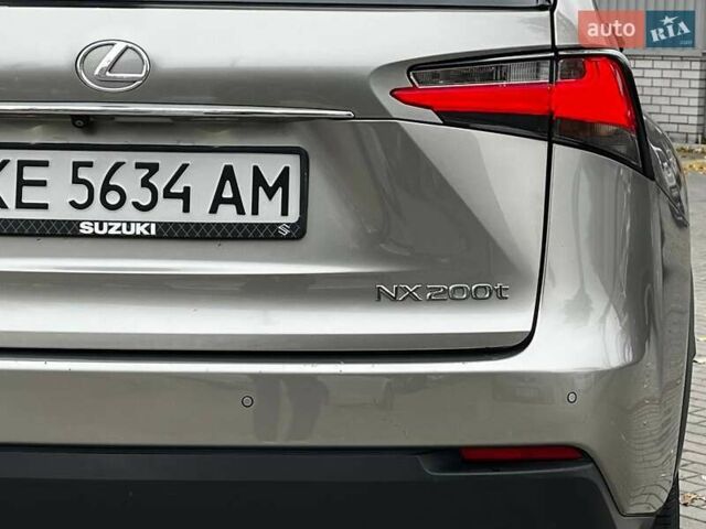 Серый Лексус НХ, объемом двигателя 2 л и пробегом 137 тыс. км за 17800 $, фото 5 на Automoto.ua