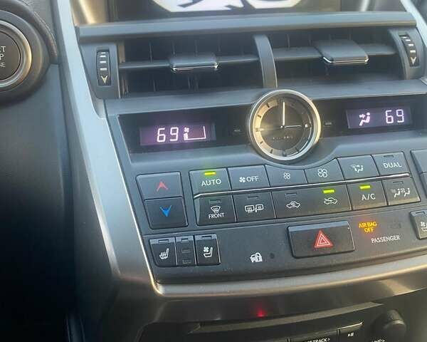 Серый Лексус НХ, объемом двигателя 2 л и пробегом 150 тыс. км за 21500 $, фото 29 на Automoto.ua