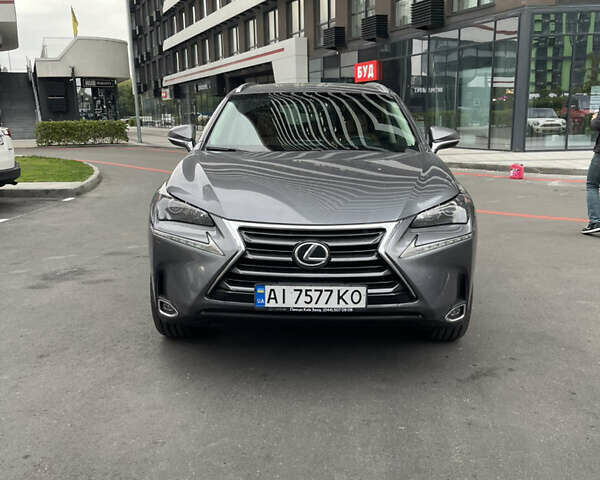 Сірий Лексус НХ, об'ємом двигуна 2 л та пробігом 142 тис. км за 20800 $, фото 4 на Automoto.ua