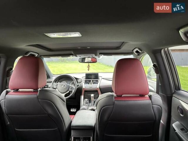 Сірий Лексус НХ, об'ємом двигуна 2 л та пробігом 154 тис. км за 28900 $, фото 24 на Automoto.ua