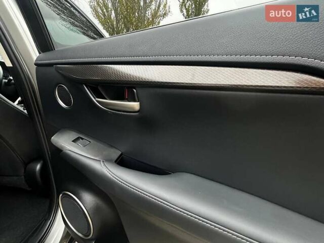 Серый Лексус НХ, объемом двигателя 2 л и пробегом 137 тыс. км за 17800 $, фото 19 на Automoto.ua