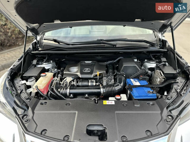 Сірий Лексус НХ, об'ємом двигуна 2 л та пробігом 186 тис. км за 18850 $, фото 129 на Automoto.ua