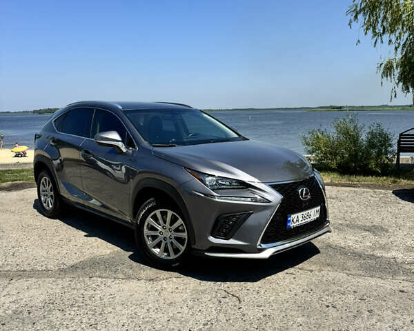 Сірий Лексус НХ, об'ємом двигуна 2 л та пробігом 137 тис. км за 21500 $, фото 1 на Automoto.ua