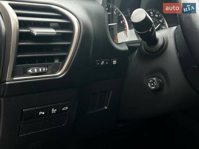 Серый Лексус НХ, объемом двигателя 2 л и пробегом 137 тыс. км за 17800 $, фото 13 на Automoto.ua