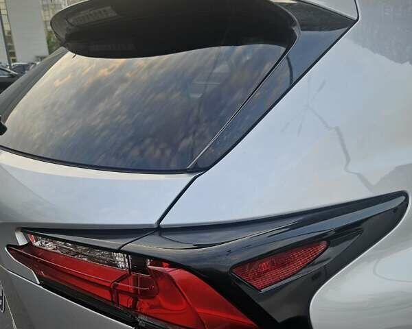 Сірий Лексус НХ, об'ємом двигуна 2 л та пробігом 317 тис. км за 19200 $, фото 7 на Automoto.ua