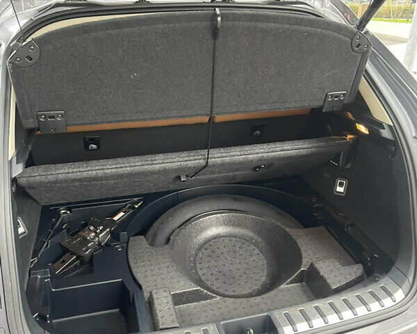 Сірий Лексус НХ, об'ємом двигуна 2 л та пробігом 142 тис. км за 20800 $, фото 17 на Automoto.ua