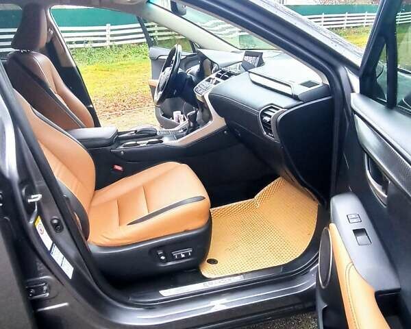 Сірий Лексус НХ, об'ємом двигуна 2 л та пробігом 160 тис. км за 23000 $, фото 12 на Automoto.ua