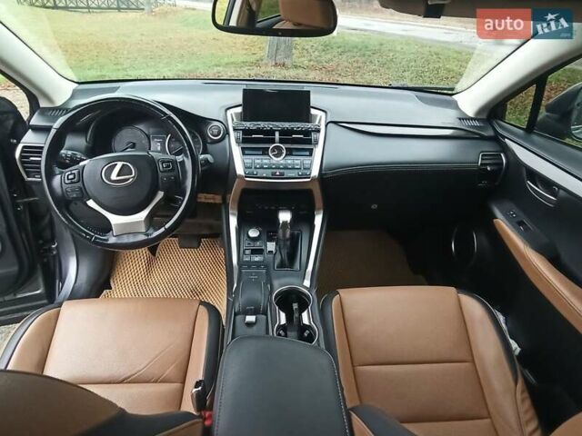 Сірий Лексус НХ, об'ємом двигуна 2 л та пробігом 160 тис. км за 23000 $, фото 13 на Automoto.ua