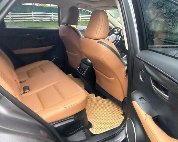 Сірий Лексус НХ, об'ємом двигуна 2 л та пробігом 160 тис. км за 23000 $, фото 10 на Automoto.ua