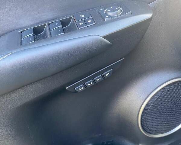 Серый Лексус НХ, объемом двигателя 2 л и пробегом 150 тыс. км за 21500 $, фото 30 на Automoto.ua