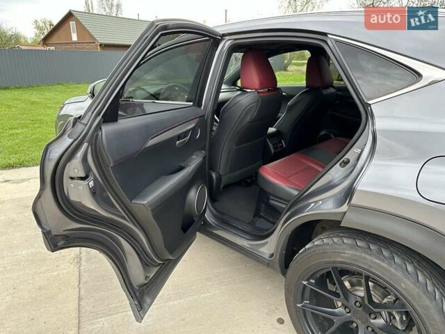 Сірий Лексус НХ, об'ємом двигуна 2 л та пробігом 154 тис. км за 28900 $, фото 23 на Automoto.ua