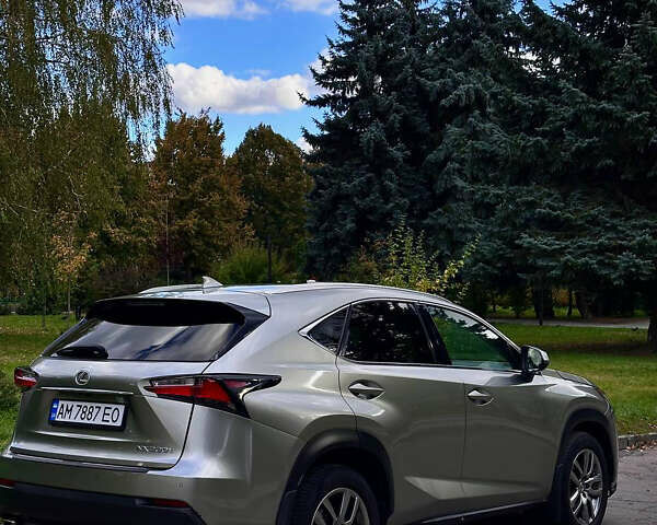 Лексус НХ 2015 у Житомирі на Automoto.ua Сірий Лексус НХ, об'ємом двигуна 2 л та пробігом 117 тис. км за 22900 $, фото 2 на Automoto.ua