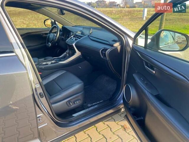 Серый Лексус НХ, объемом двигателя 2 л и пробегом 150 тыс. км за 21500 $, фото 19 на Automoto.ua