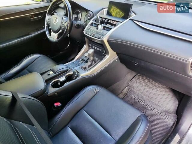 Сірий Лексус НХ, об'ємом двигуна 2.5 л та пробігом 170 тис. км за 26700 $, фото 3 на Automoto.ua