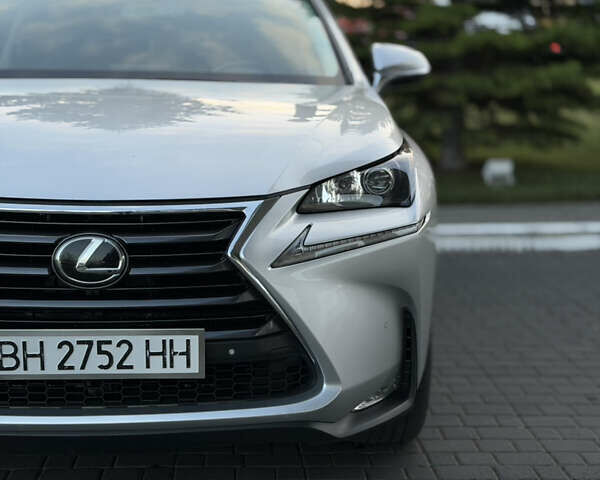 Сірий Лексус НХ, об'ємом двигуна 2 л та пробігом 105 тис. км за 22000 $, фото 27 на Automoto.ua