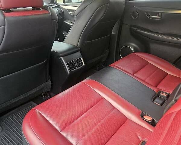 Сірий Лексус НХ, об'ємом двигуна 2 л та пробігом 317 тис. км за 19200 $, фото 12 на Automoto.ua