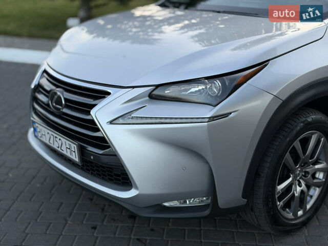 Сірий Лексус НХ, об'ємом двигуна 2 л та пробігом 105 тис. км за 22000 $, фото 2 на Automoto.ua