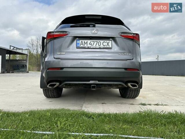 Сірий Лексус НХ, об'ємом двигуна 2 л та пробігом 154 тис. км за 28900 $, фото 2 на Automoto.ua