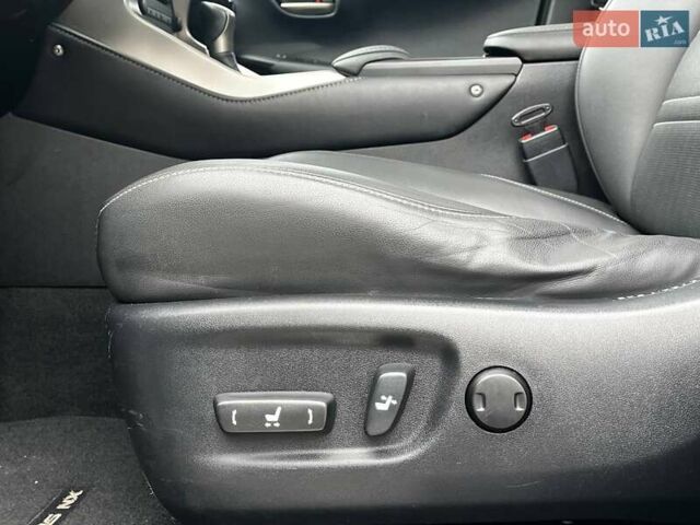 Серый Лексус НХ, объемом двигателя 2 л и пробегом 137 тыс. км за 17800 $, фото 11 на Automoto.ua