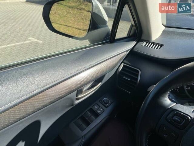 Сірий Лексус НХ, об'ємом двигуна 2 л та пробігом 87 тис. км за 22000 $, фото 18 на Automoto.ua