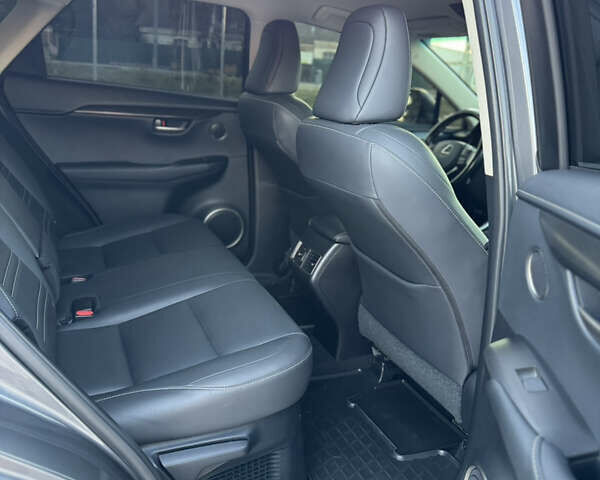 Сірий Лексус НХ, об'ємом двигуна 2 л та пробігом 122 тис. км за 24799 $, фото 64 на Automoto.ua