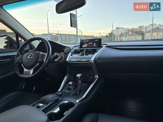 Сірий Лексус НХ, об'ємом двигуна 2 л та пробігом 122 тис. км за 24799 $, фото 87 на Automoto.ua