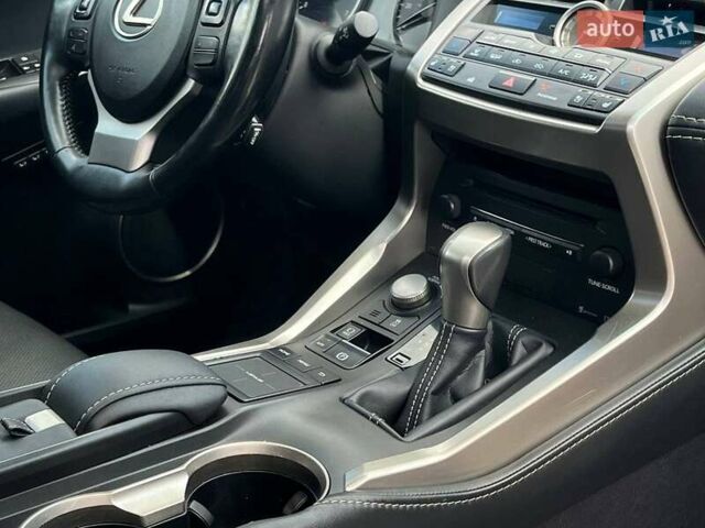 Сірий Лексус НХ, об'ємом двигуна 2 л та пробігом 165 тис. км за 18800 $, фото 29 на Automoto.ua