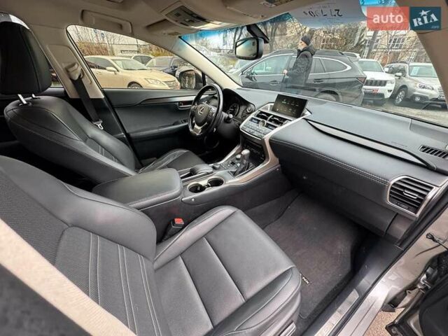 Серый Лексус НХ, объемом двигателя 2 л и пробегом 98 тыс. км за 27740 $, фото 28 на Automoto.ua