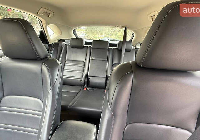 Сірий Лексус НХ, об'ємом двигуна 2.49 л та пробігом 185 тис. км за 25000 $, фото 5 на Automoto.ua