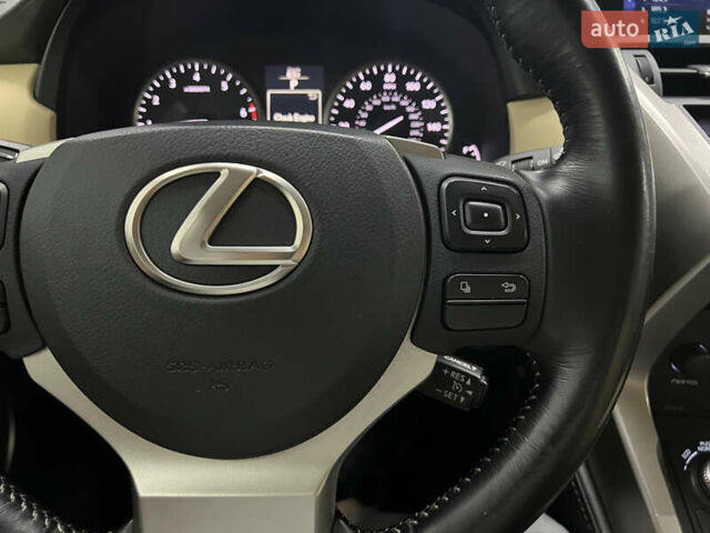 Сірий Лексус НХ, об'ємом двигуна 2 л та пробігом 96 тис. км за 22900 $, фото 9 на Automoto.ua