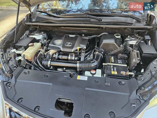 Сірий Лексус НХ, об'ємом двигуна 2 л та пробігом 175 тис. км за 18600 $, фото 8 на Automoto.ua