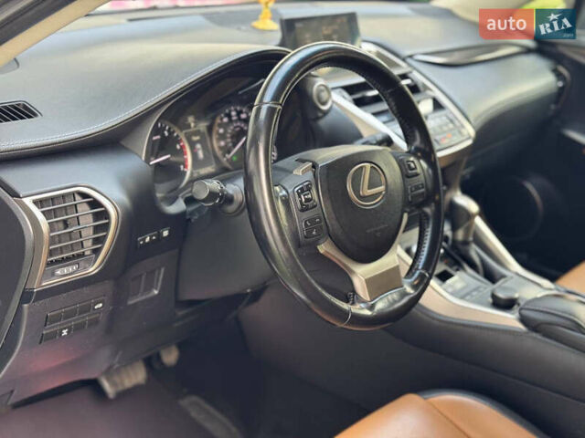 Серый Лексус НХ, объемом двигателя 2 л и пробегом 141 тыс. км за 20900 $, фото 13 на Automoto.ua