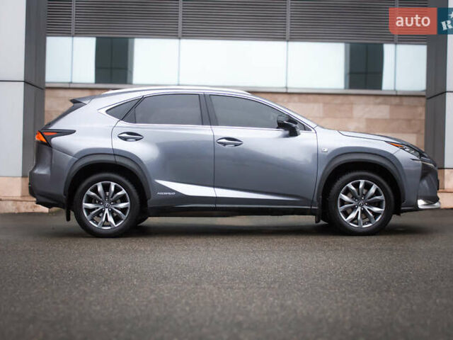 Серый Лексус НХ, объемом двигателя 2.49 л и пробегом 114 тыс. км за 31500 $, фото 1 на Automoto.ua