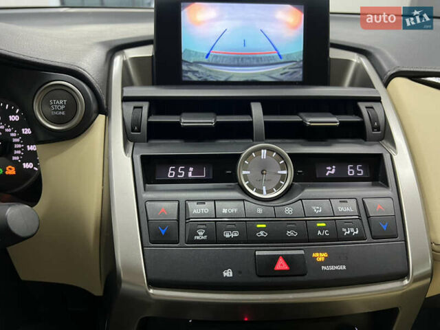 Сірий Лексус НХ, об'ємом двигуна 2 л та пробігом 96 тис. км за 22900 $, фото 11 на Automoto.ua