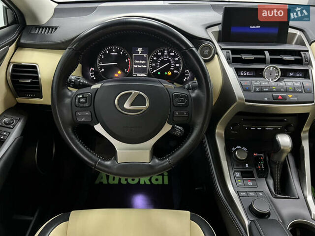 Сірий Лексус НХ, об'ємом двигуна 2 л та пробігом 96 тис. км за 21999 $, фото 10 на Automoto.ua