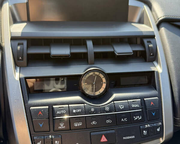Сірий Лексус НХ, об'ємом двигуна 2 л та пробігом 150 тис. км за 23500 $, фото 20 на Automoto.ua