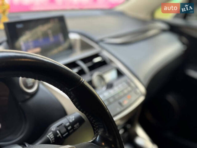 Серый Лексус НХ, объемом двигателя 2 л и пробегом 141 тыс. км за 20900 $, фото 14 на Automoto.ua