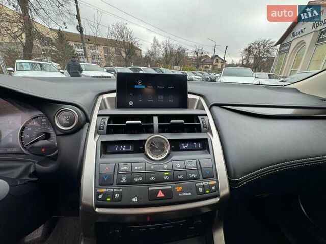 Серый Лексус НХ, объемом двигателя 2 л и пробегом 98 тыс. км за 27740 $, фото 34 на Automoto.ua