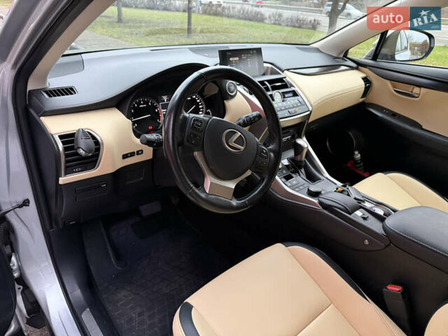 Серый Лексус НХ, объемом двигателя 2 л и пробегом 38 тыс. км за 19999 $, фото 21 на Automoto.ua